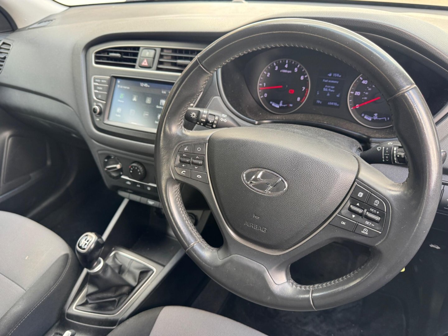 2018 Hyundai i20 — image 2