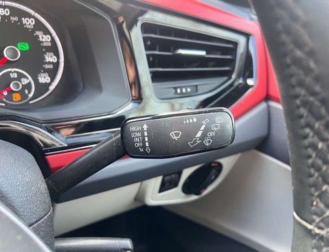 Volkswagen Polo 1.0 Polo Beats TSi Semi-Auto 5dr 17