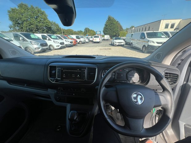 Vauxhall Vivaro SWB L1H1 2700 Sportive Air Con Sensors Cruise EURO 6 44