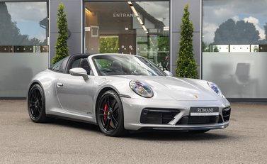 Porsche 911 Targa 4 GTS (992) 2
