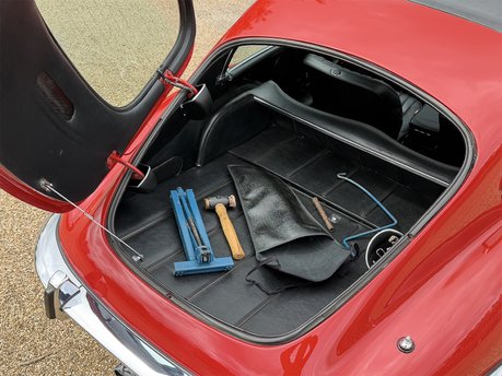 Jaguar E-Type 2+2 65