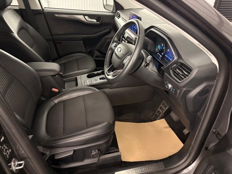 Ford Kuga 2.5 EcoBoost Duratec 14.4kWh Titanium First Edition CVT Euro 6 (s/s) 5dr 4