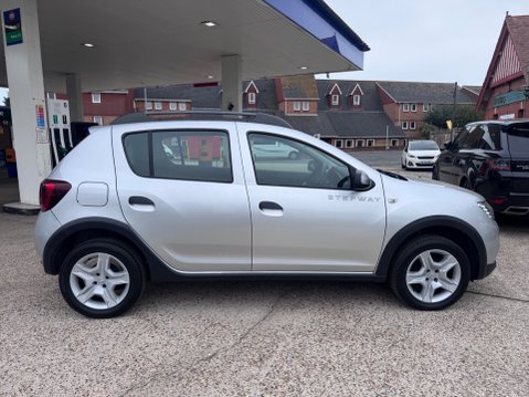 Dacia Sandero Stepway LAUREATE DCI 4