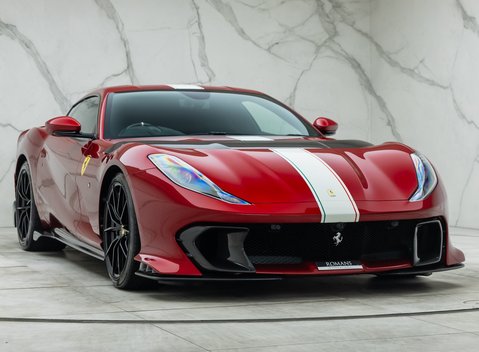 Ferrari 812 Competizione 9