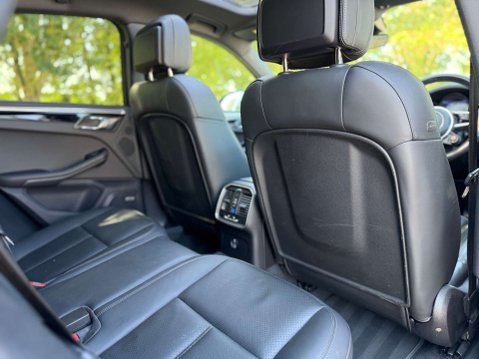 Porsche Macan 3.0 Macan S Semi-Auto 4WD 5dr 36