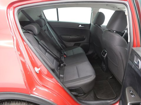 Kia Sportage 1.6 GDi 2 Euro 6 (s/s) 5dr 23