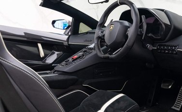 Lamborghini Aventador SVJ LP 770-4 8