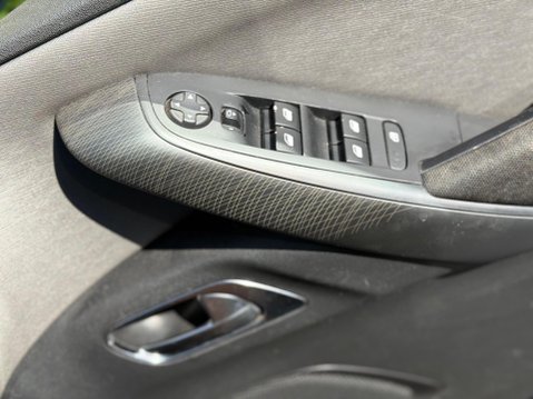 Citroen C4 Picasso 1.6 e-HDi Airdream Exclusive Euro 5 (s/s) 5dr 16