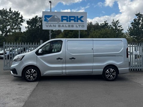 Renault Trafic 2.0 Trafic LL30 Sport + Blue DCI A 6