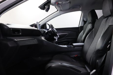 Peugeot 3008 PURETECH S/S ALLURE 43