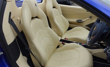 Ferrari 488 Spider 24