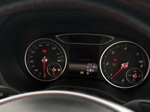 Mercedes-Benz B Class 1.5 B 180 AMG Line D Auto 5dr 40