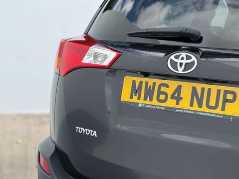 Toyota Rav4 2.2 RAV4 Invincible D-4D 4WD 5dr 39