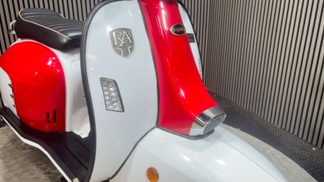 Royal Alloy GT 2019 ONLY 2K NEW MOT CUSTOM SCOOTER LEARNER LEGAL 125CC 15