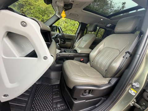 Land Rover Defender 3.0 Defender HSE D250 MHEV Auto 4WD 5dr 29