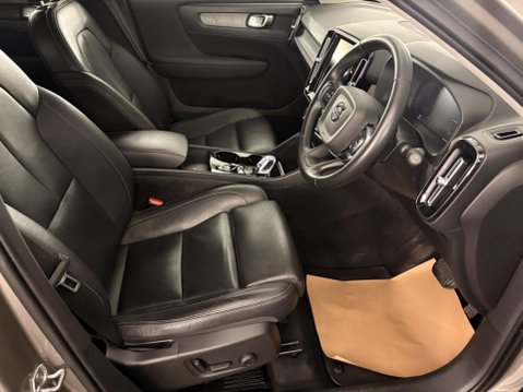 Volvo XC40 1.5h T5 Twin Engine Recharge 10.7kWh Inscription Pro Auto Euro 6 (s/s) 5dr 4