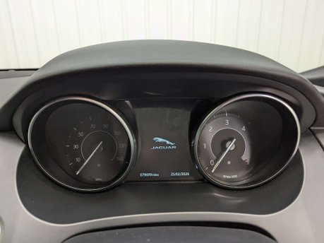 Jaguar E-Pace 2.0 E-Pace R-Dynamic D 4X2 5dr 77