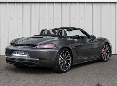 Porsche 718 Boxster S 7