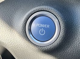 Toyota Yaris 1.5 Yaris Dynamic HEV CVT 5dr 53