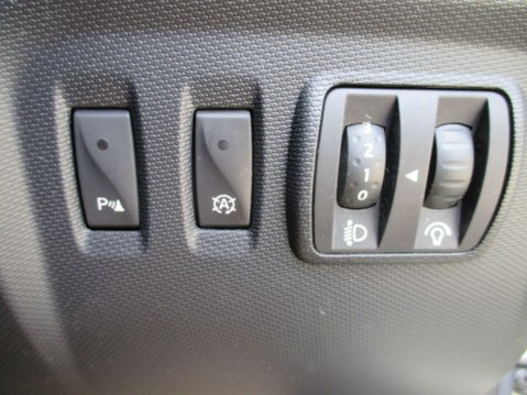 Renault Captur 0.9 TCe ENERGY Dynamique S MediaNav Euro 5 (s/s) 5dr 41