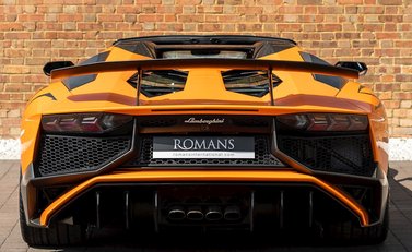 Lamborghini Aventador SV LP 750-4 Roadster 5