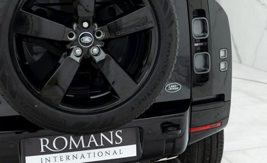 Land Rover Defender 110 V8 23