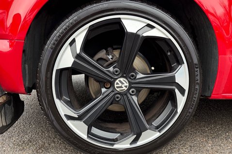 Volkswagen Transporter T30 TDI P/V HIGHLINE BMT DSG 6 SEAT KOMBI CONVERSION -NO VAT 50