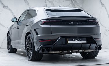 Lamborghini Urus SE 10