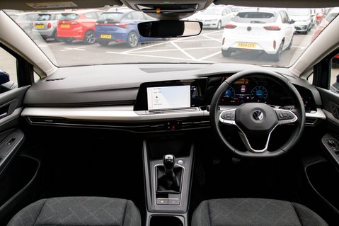 Volkswagen Golf LIFE TSI 3