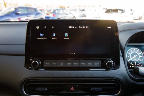 Hyundai KONA T-GDI PREMIUM MHEV 25