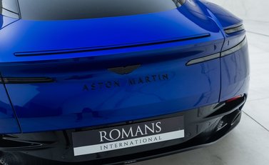 Aston Martin DB12 V8 26