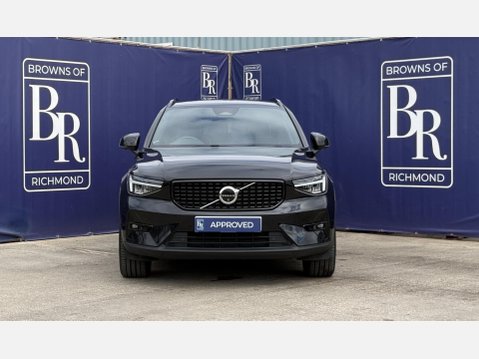 Volvo XC40 2.0 B4 MHEV Plus Dark SUV 5dr Petrol Hybrid DCT Auto Euro 6 (s/s) (197 ps) 10