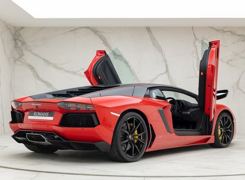 Lamborghini Aventador LP 700-4 Pirelli Edition 8
