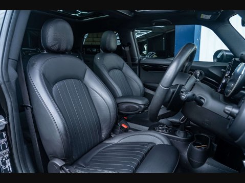 Mini Hatch 2.0 John Cooper Works Auto 3dr 10