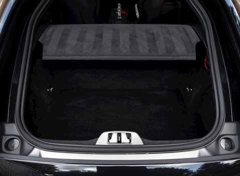 Ferrari 812 Superfast 26