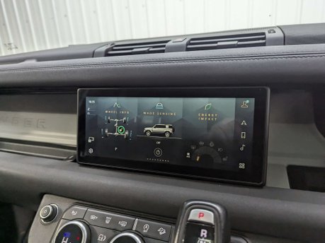 Land Rover Defender 3.0 Defender SE D MHEV Auto 4WD 5dr 90