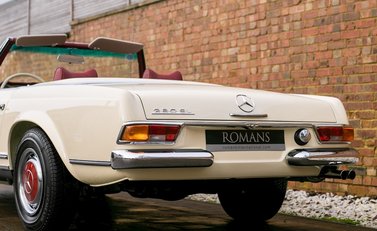 Mercedes-Benz SL Class SL Pagoda 25