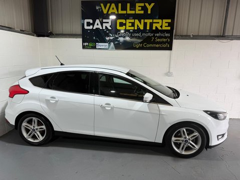 Ford Focus 1.0T EcoBoost Titanium Euro 6 (s/s) 5dr 4