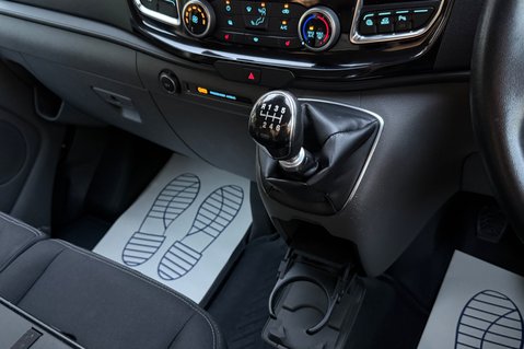 Ford Transit Custom 280 LIMITED ECOBLUE - NO VAT - 1 OWNER—FULL SERVICE HISTORY -APPLE CARPLAY  29