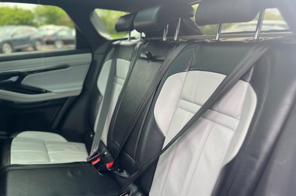 Land Rover Range Rover Evoque FIRST EDITION MHEV AUTO PAN ROOF 35