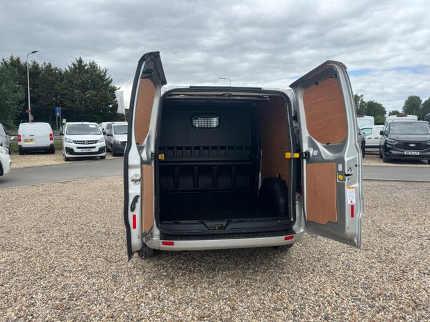 Ford Transit Custom Crew Cab LWB L2H1 Low Roof Limited 320 Air Con Sensors EURO 6 9