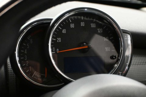 Mini Hatch 1.5 Cooper Auto 5dr 35