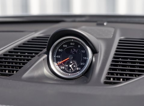 Porsche 911 Carrera GTS (991.2) 17