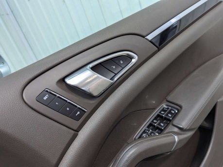 Porsche Cayenne 3.0 Cayenne D Platinum Edition V6 Tiptronic S A 4WD 5dr 79