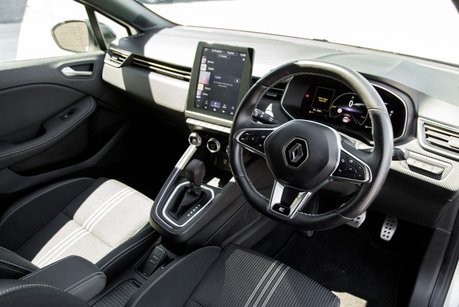 Renault Clio E-TECH ENGINEERED PHEV