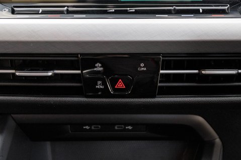 Volkswagen Golf LIFE TSI 39