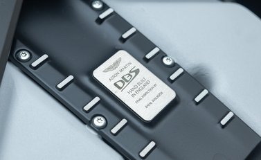 Aston Martin DBS Superleggera 41