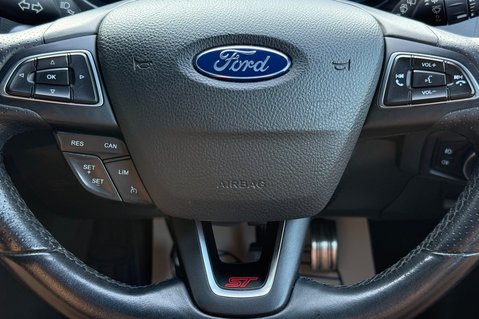 Ford Focus ST-3 TDCI - 2 OWNERS - 9 FORD MAIN DEALER SERVICES RECORDED 45