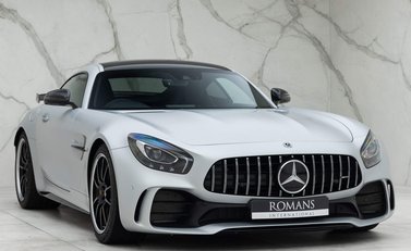 Mercedes-Benz AMG GT R Premium 6