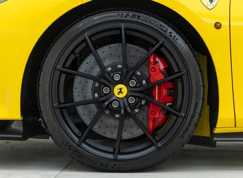 Ferrari 488 Pista 8